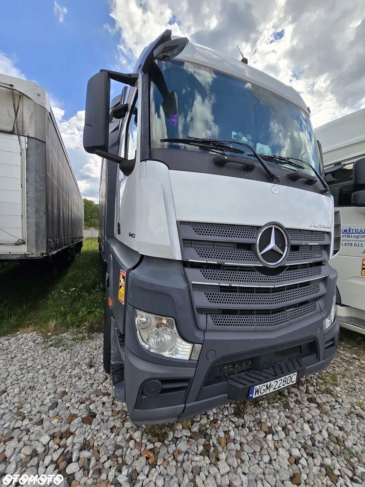Mercedes-Benz Actros - 3