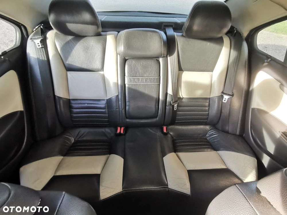 Volvo S60 2.4D5 Summum - 8