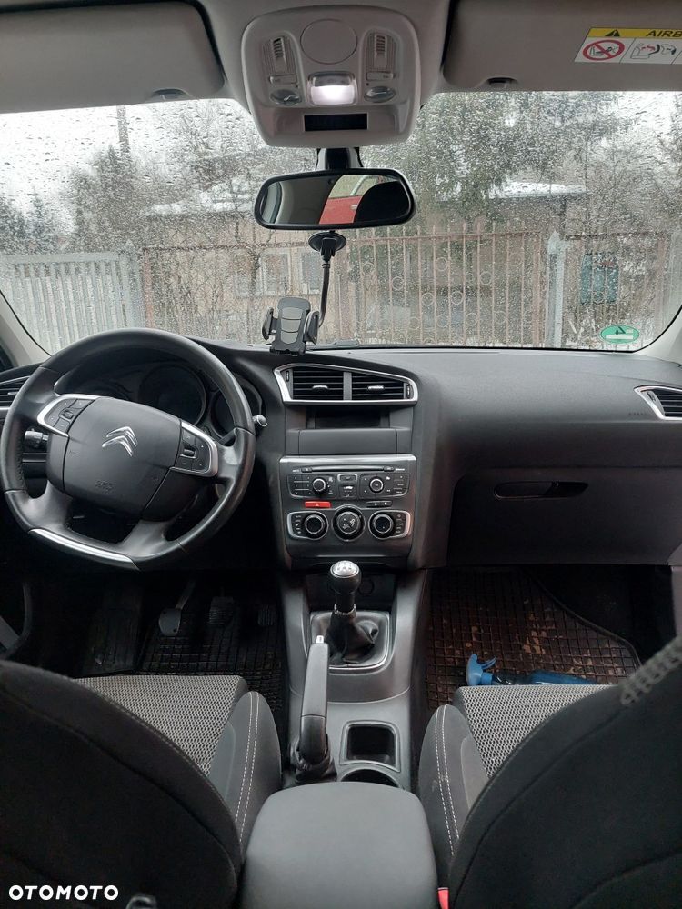 Citroën C4 HDi 90 Attraction - 6