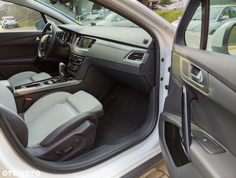Peugeot 508 RXH BlueHDi 180 EAT6 Stop&Start - 25