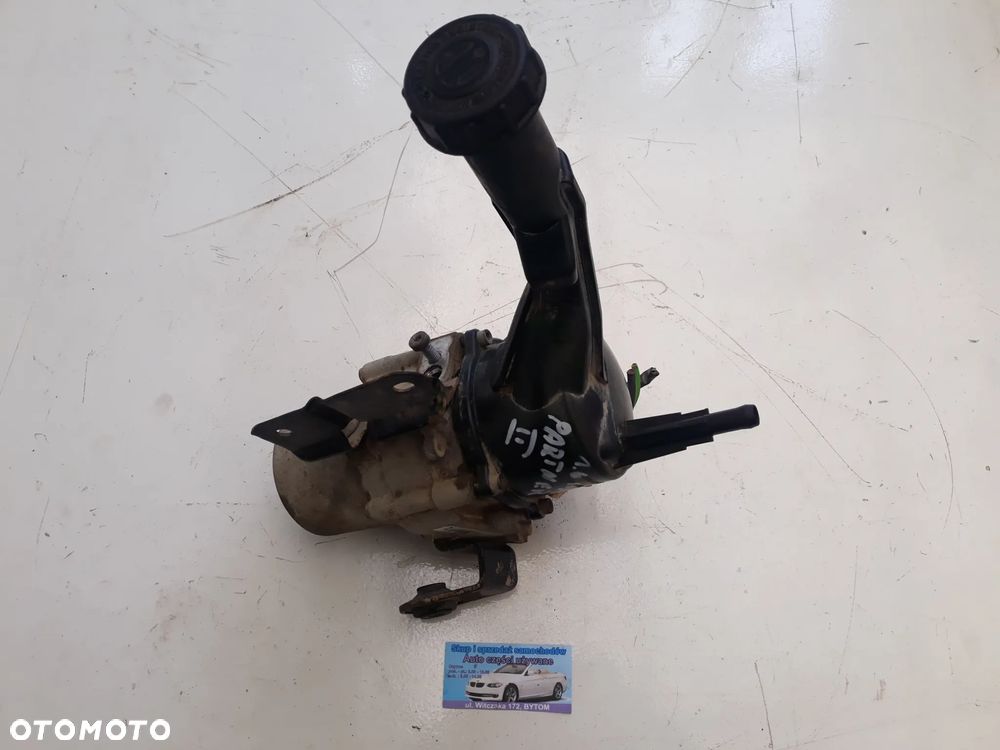 POMPA WSPOMAGANIA PEUGEOT PARTNER II LIFT  1,6 HDI  2010r  K02905 - 1