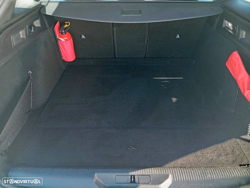 Peugeot 308 SW — fotografia 12