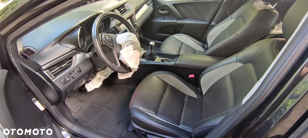 Toyota Avensis 2.0 D-4D Prestige - 20
