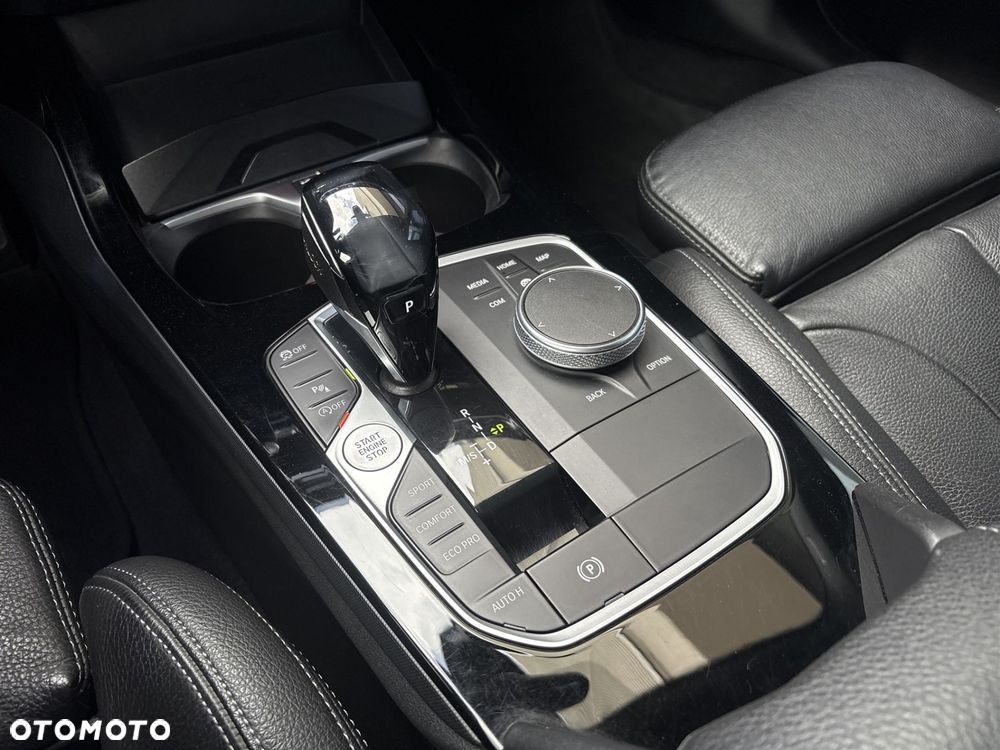 BMW Seria 2 220i - 14