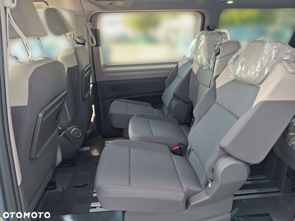 Volkswagen Multivan - 33