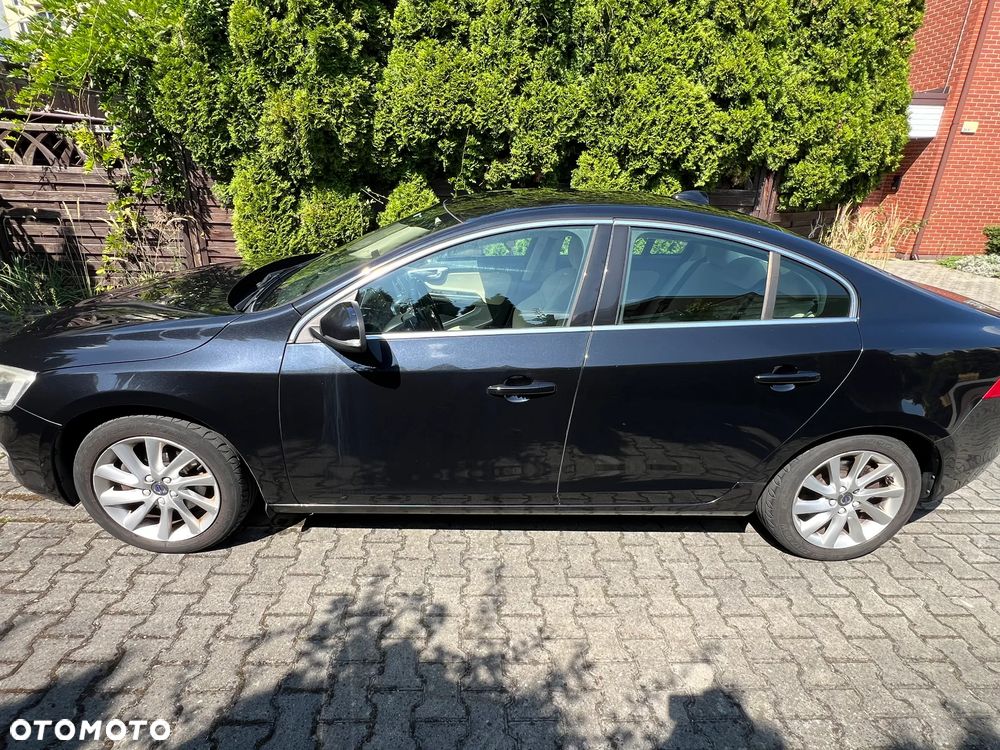 Volvo S60 2015 photo 4