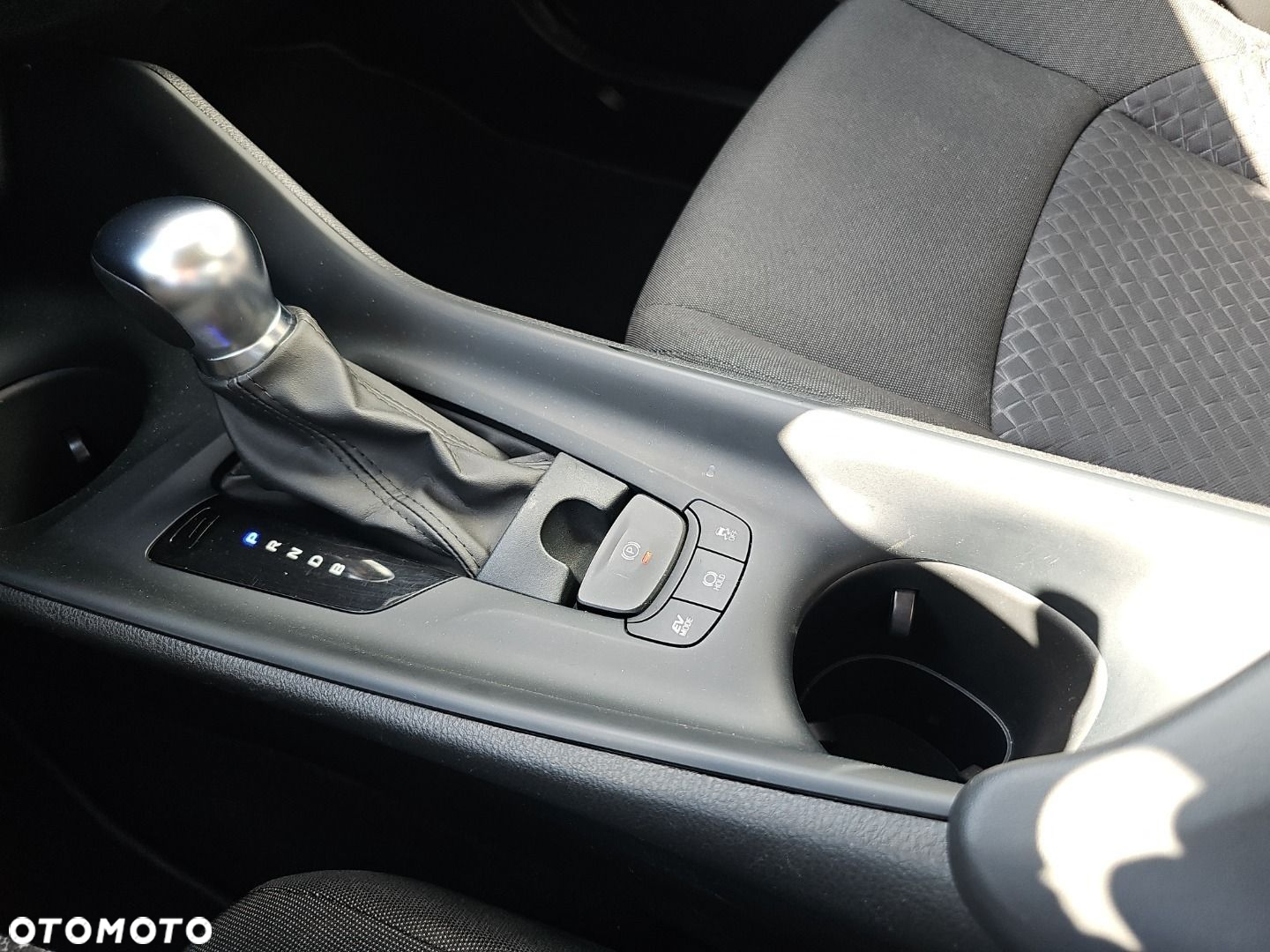 Toyota C-HR - 15