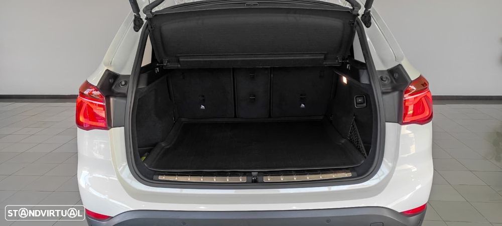 BMW X1 18 d sDrive Line Sport - 19