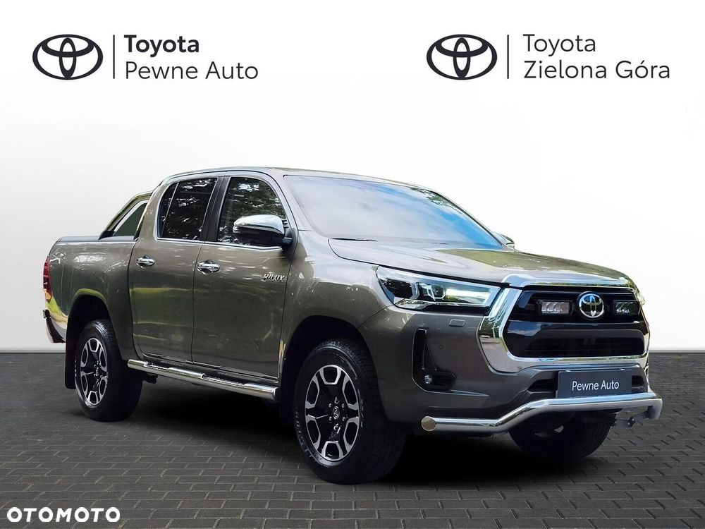 Toyota Hilux 2.8 D-4D mHEV Double Cab Executive 4x4 - 8