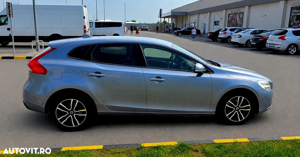 Volvo V40 T2 Aut. Inscription - 9