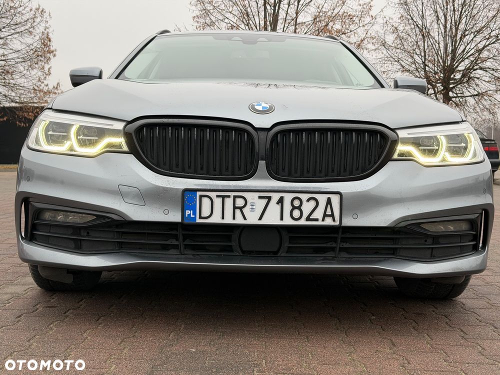 BMW Seria 5 530d xDrive Sport Line sport - 3