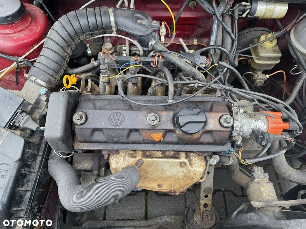 Volkswagen Jetta 1.3 GL - 27