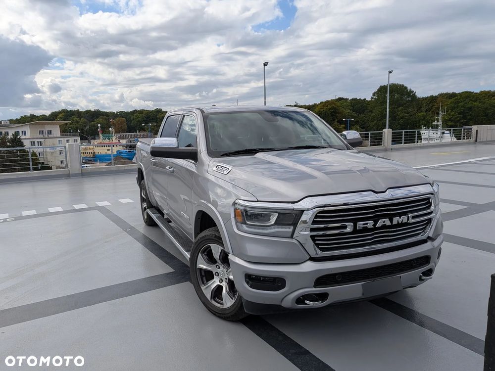 RAM 1500 5.7 Crew Cab Laramie - 6