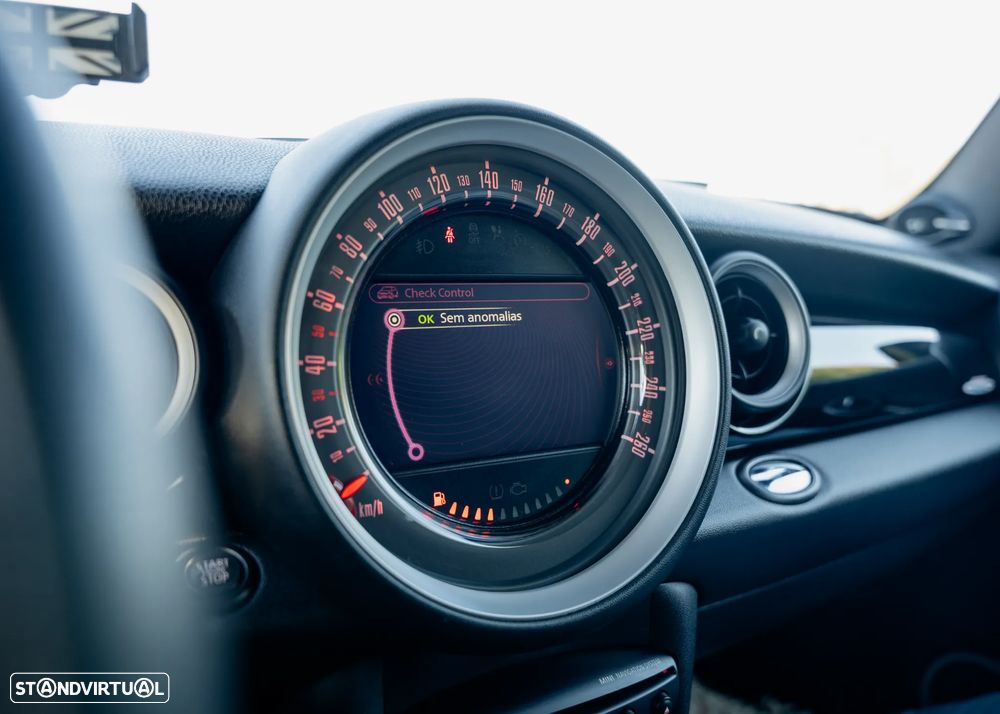 MINI 3 Portas John Cooper Works - 36