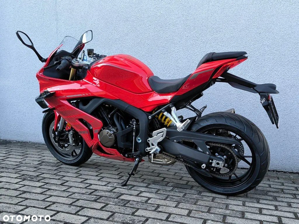 QJMOTOR SRK 800RR - 5