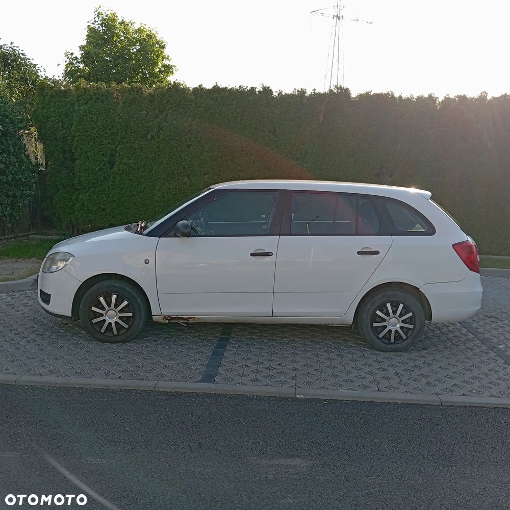 Skoda Fabia - 3