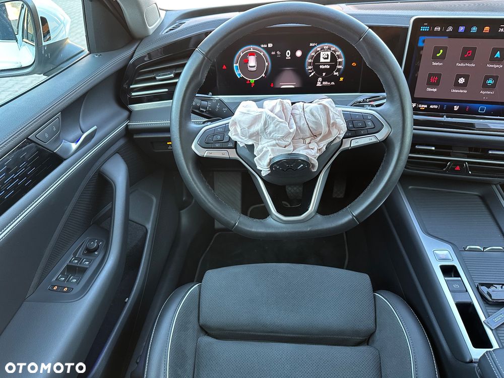 Volkswagen Passat - 24