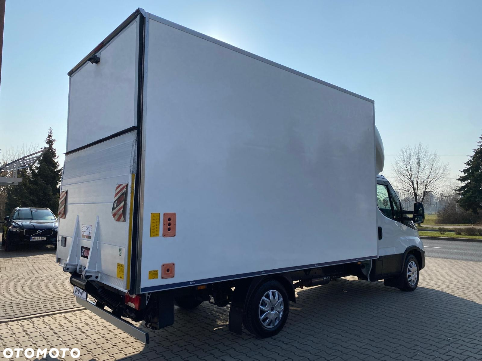 Iveco DAILY 35-160 HI-MATIC KONTENER WINDA WYSOKOŚĆ KONTENERA 2,5 M - 11