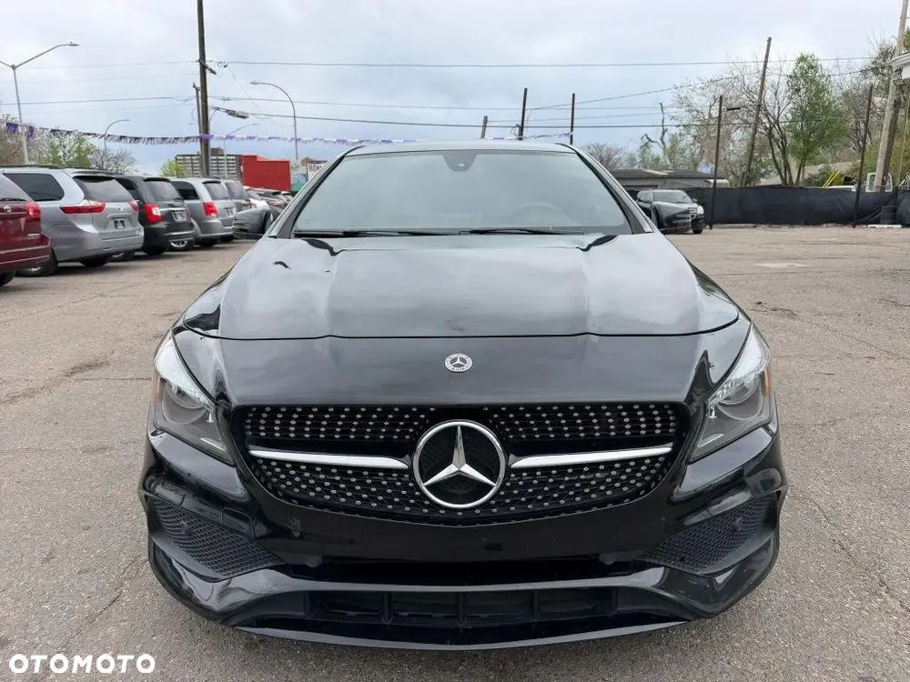 Mercedes-Benz CLA 250 4Matic 7G-DCT AMG Line - 2