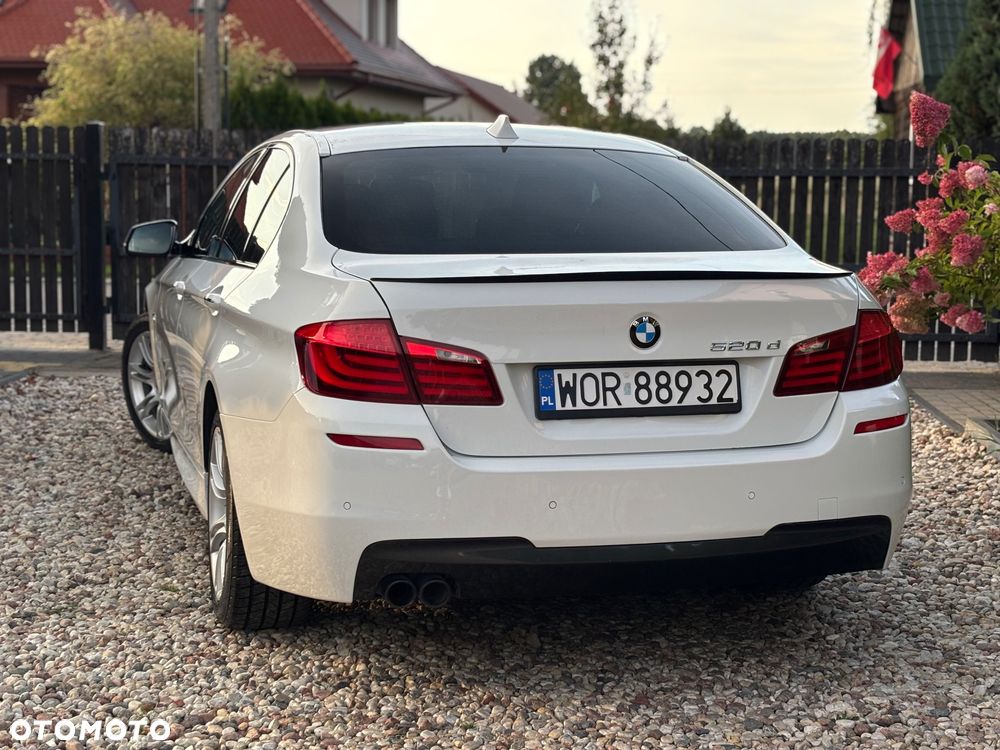 BMW Seria 5 520d - 14