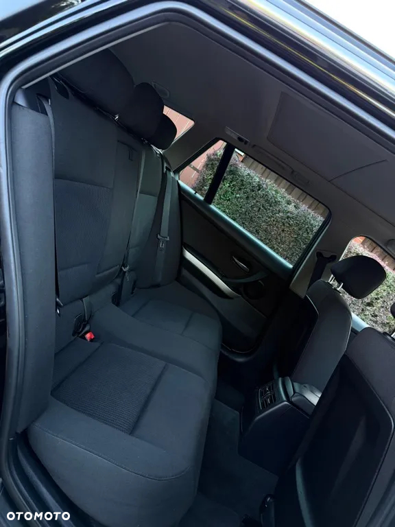 BMW Seria 3 - 34