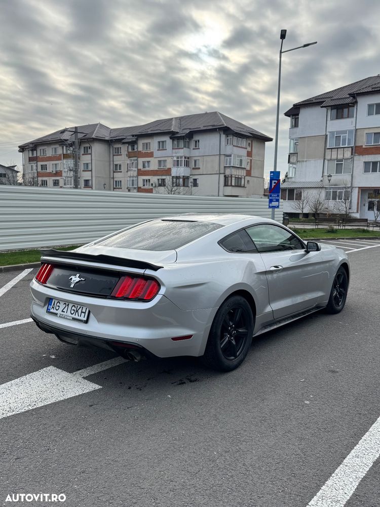 Ford Mustang - 3