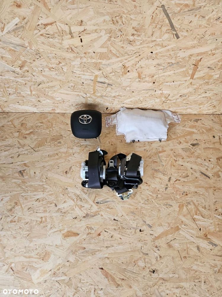komplet poduszki pas pasy toyota proace - 1