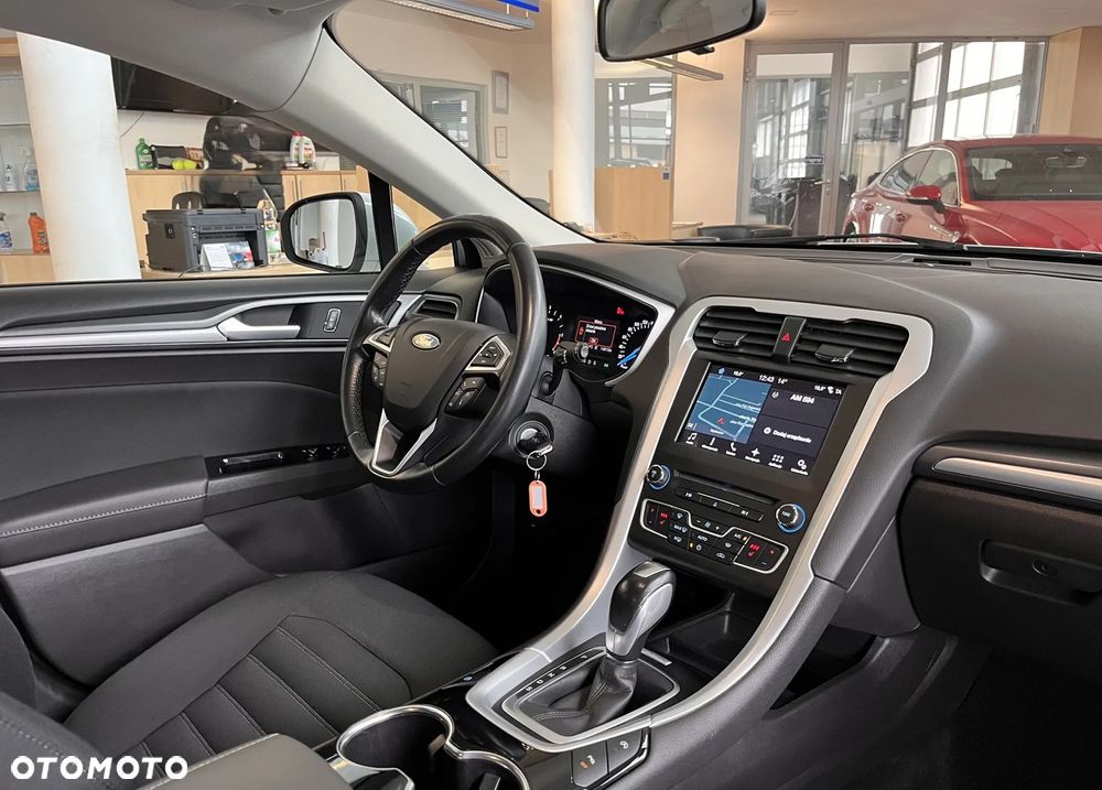 Ford Mondeo 2.0 TDCi Titanium PowerShift - 23