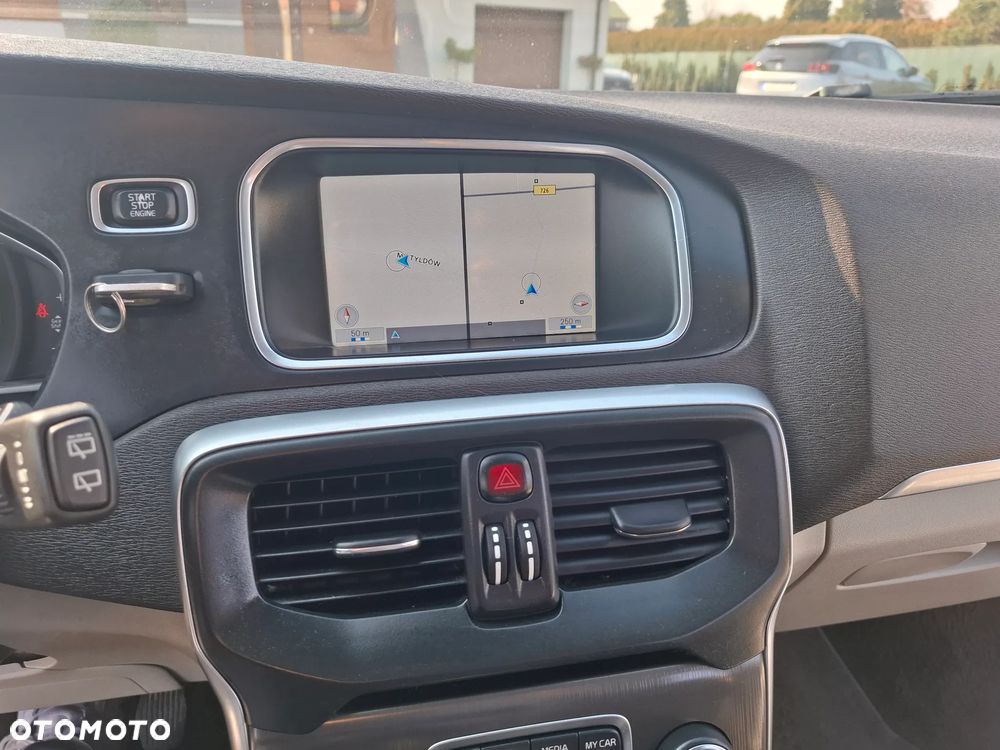 Volvo V40 D2 Kinetic - 20