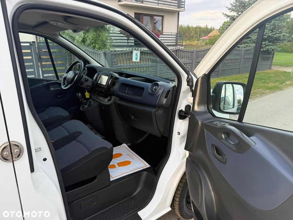 Opel Vivaro - 11