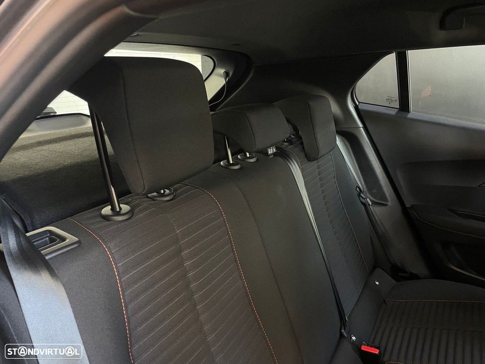 Peugeot 2008 1.5 BlueHDi Active Pack EAT8 - 14