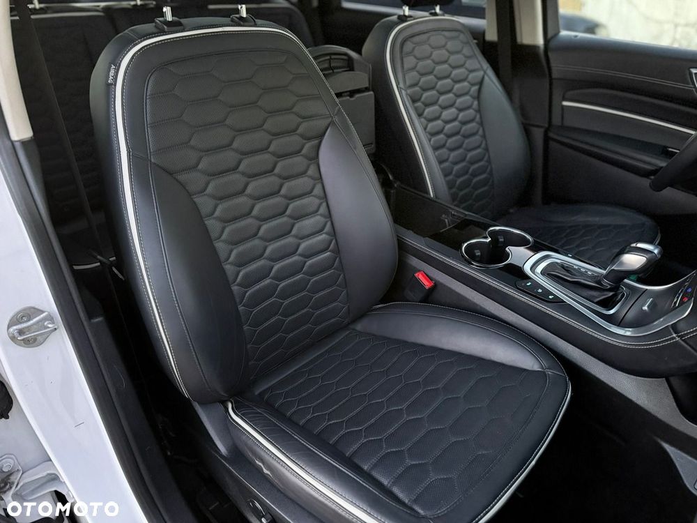 Ford Edge 2.0 TDCi Bi-Turbo 4x4 Vignale - 10