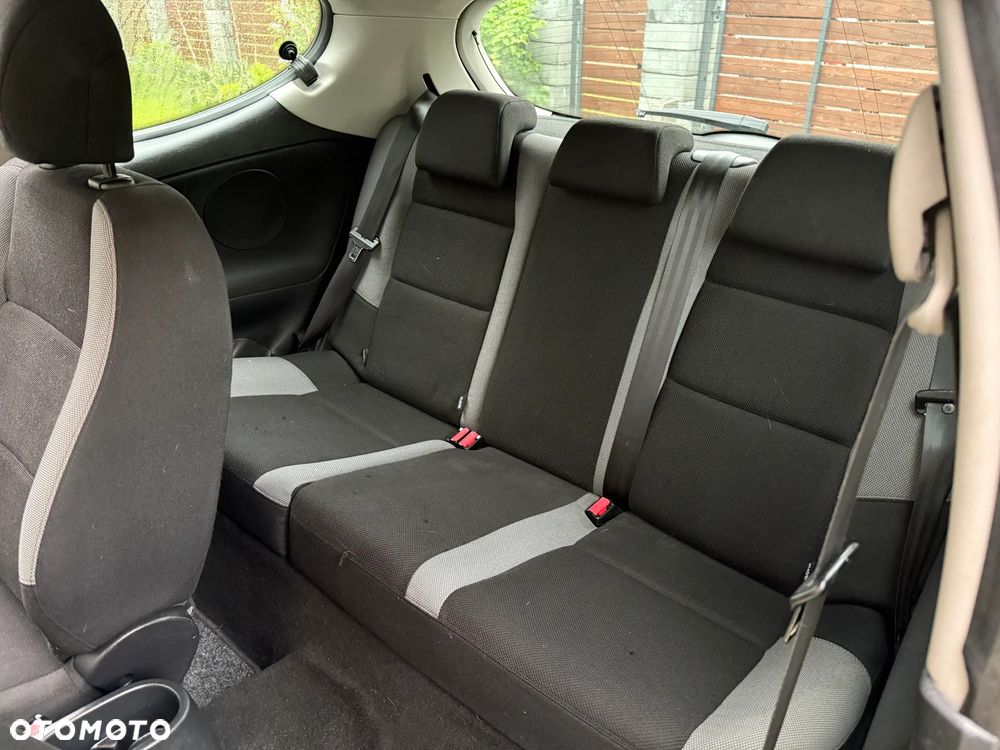 Peugeot 207 1.4 16V Trendy - 8