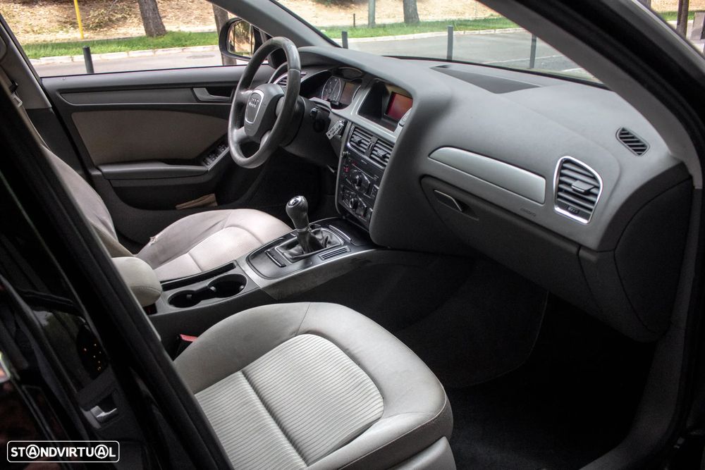 Audi A4 2.0 TDI DPF Ambition - 12