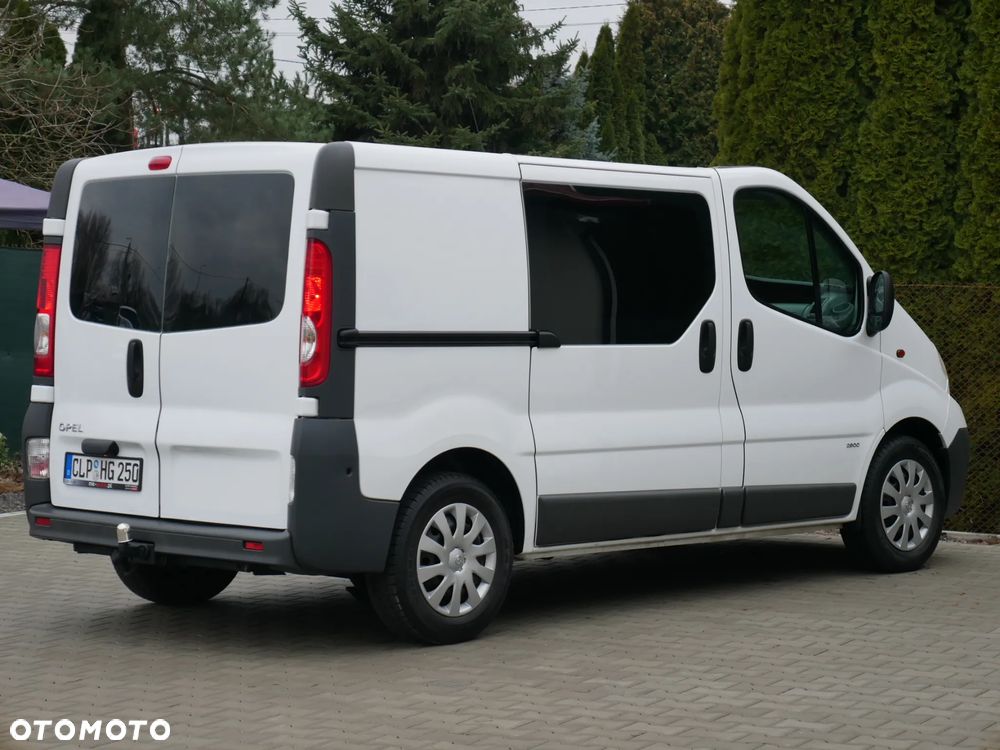 Opel Vivaro - 11