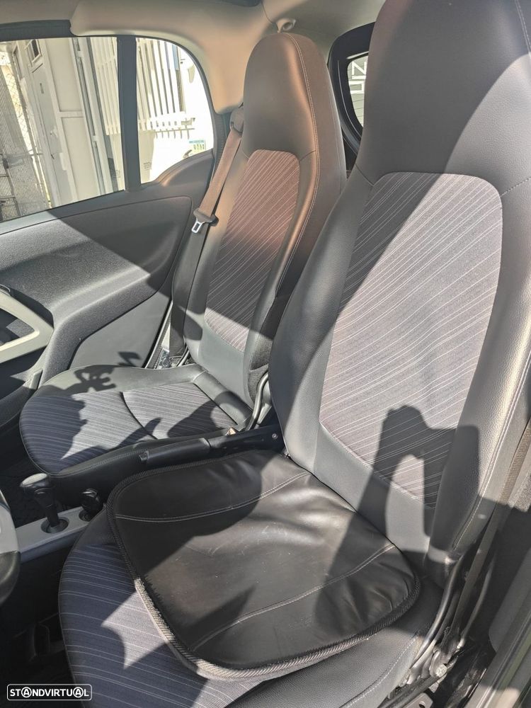 Smart ForTwo Coupé 1.0 mhd Passion 71 - 6