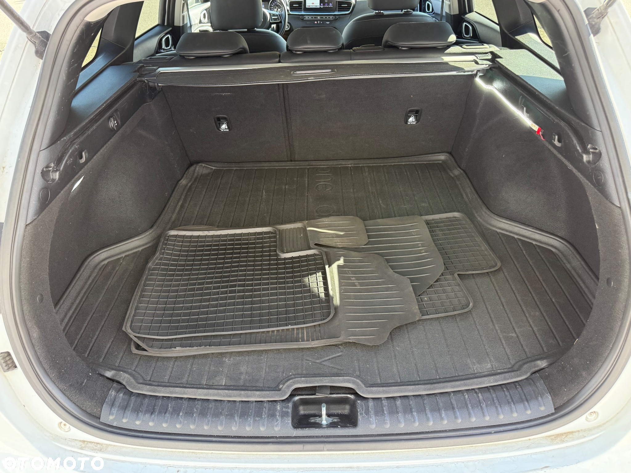 Kia Ceed - 24