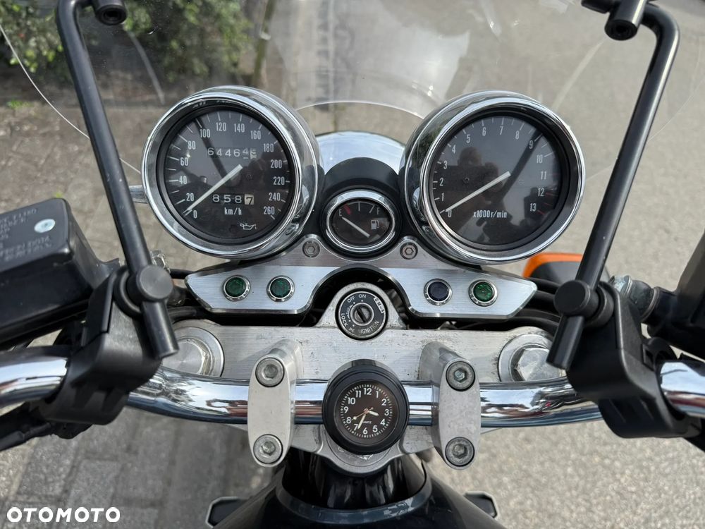 Suzuki GSX - 2