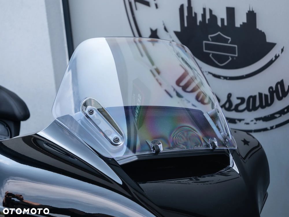 Harley-Davidson Touring Street Glide - 21