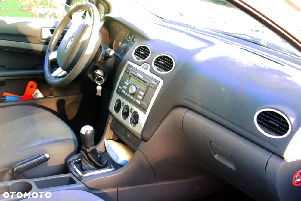 Ford Focus 1.6 16V Ambiente - 7