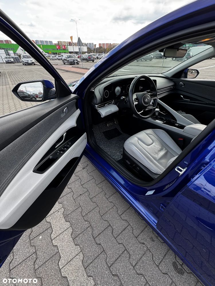 Hyundai Elantra 1.6 Executive CVT - 10