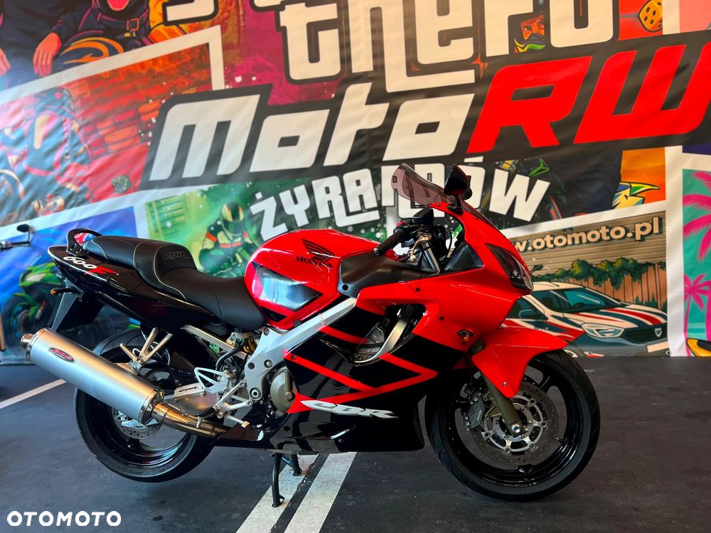 Honda CBR - 9