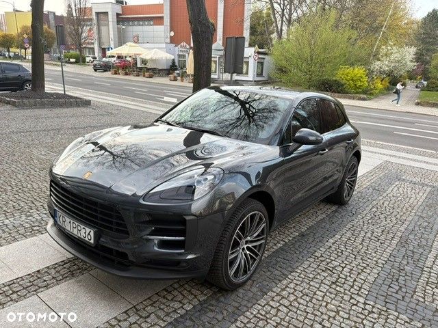Porsche Macan - 1