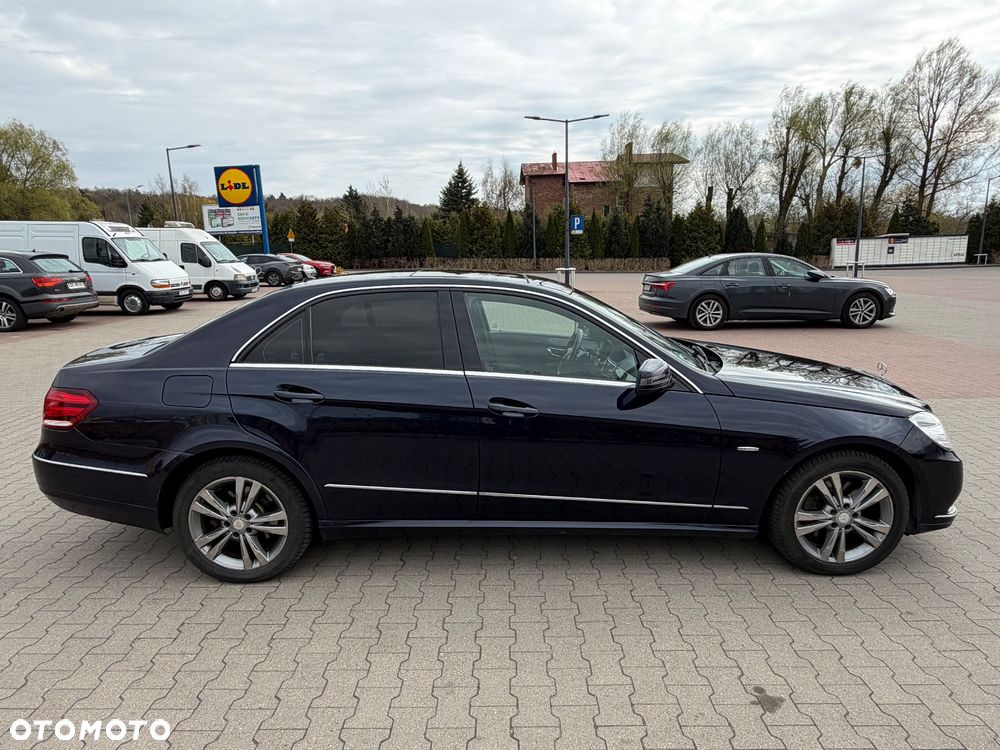Mercedes-Benz Klasa E 350 CDI BlueEff Avantgarde - 4