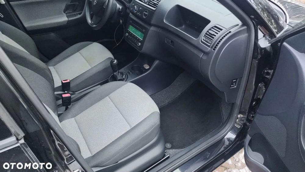 Skoda Fabia 1.2 HTP Fresh - 25