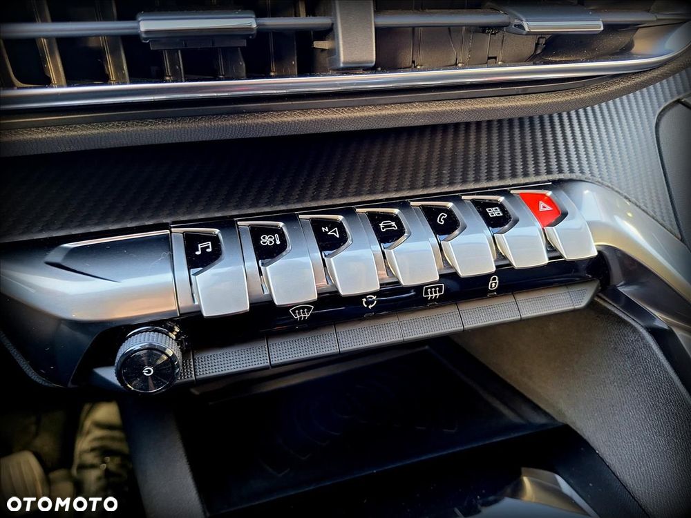 Peugeot 3008 1.2 PureTech GPF Active S&S - 20