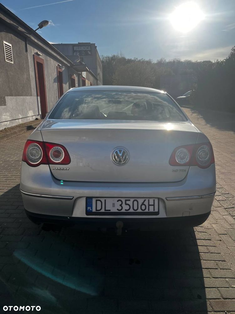Volkswagen Passat 2.0 TDI DPF Comfortline DSG - 3