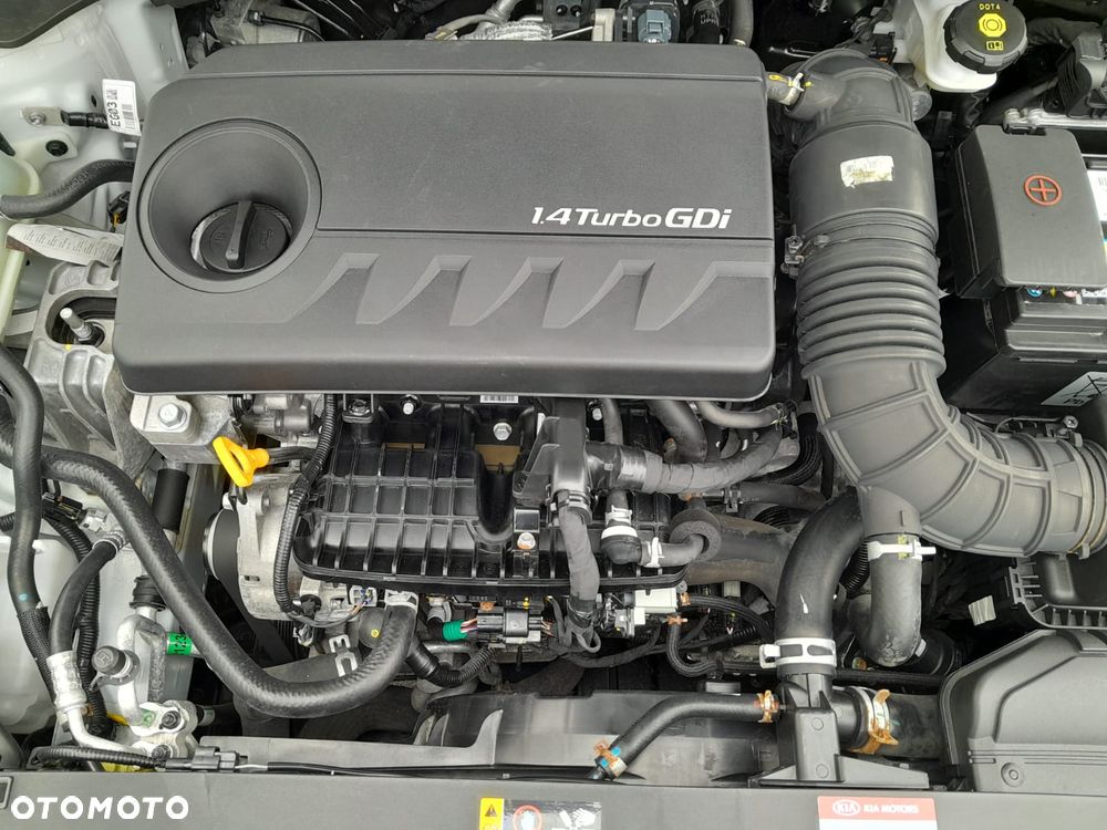 Kia Ceed - 11