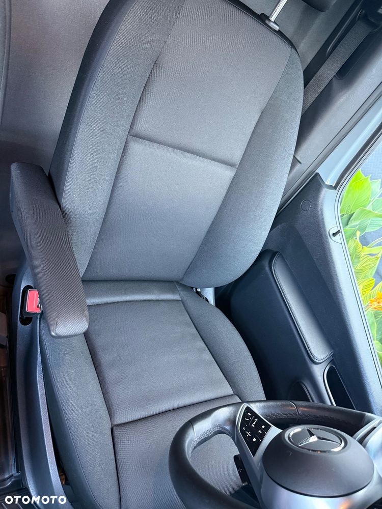 Mercedes-Benz Sprinter - 7