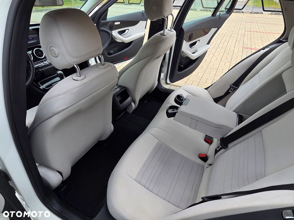 Mercedes-Benz Klasa C 200 (BlueTEC) d Exclusive - 27
